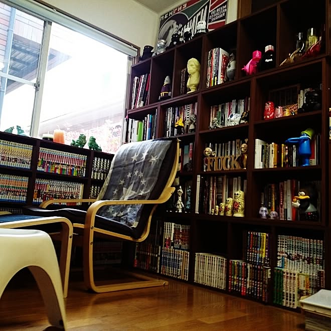 男の趣味部屋 フィギュア マンガ収納 本棚 部屋全体 などのインテリア実例 15 04 19 07 33 18 Roomclip ルームクリップ
