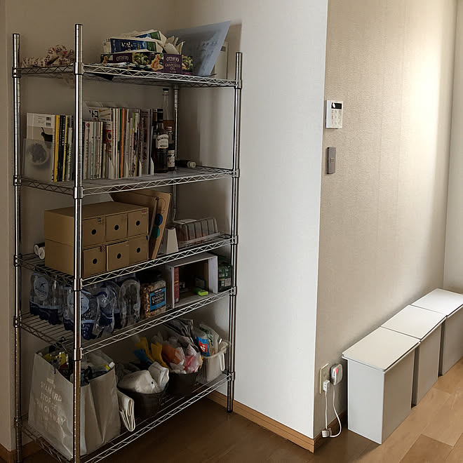 キッチン メタルラック パントリー 生活感たっぷり 一人暮らし などのインテリア実例 18 07 25 09 33 21 Roomclip ルームクリップ