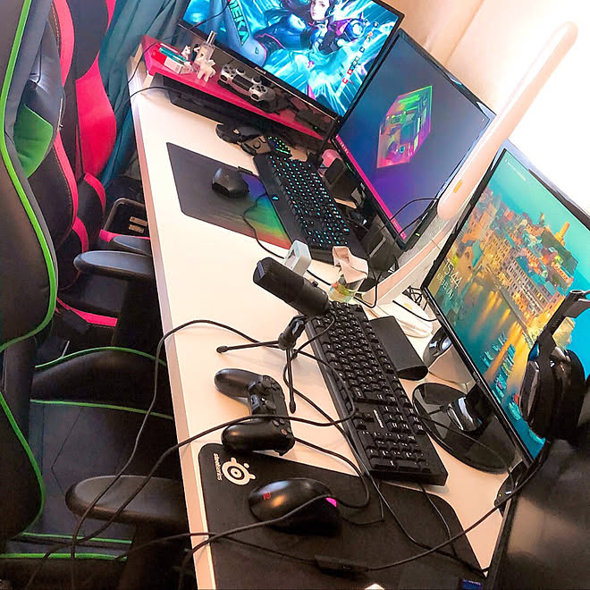 ゲーミングチェア ゲーム部屋 ゲーマーカップル 机 オタク部屋 などのインテリア実例 19 10 19 10 10 14 Roomclip ルームクリップ ゲーミングチェア ゲーム部屋 ゲーマーカップル 机 オタク部屋 などのインテリア実例 19 10 19 10 10 14 Roomclip ルームクリップ