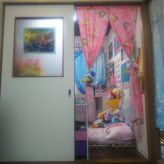 アパート 賃貸 築30年 子供部屋3 5畳 アリエル リトルマーメイド などのインテリア実例 19 12 11 17 10 Roomclip ルームクリップ