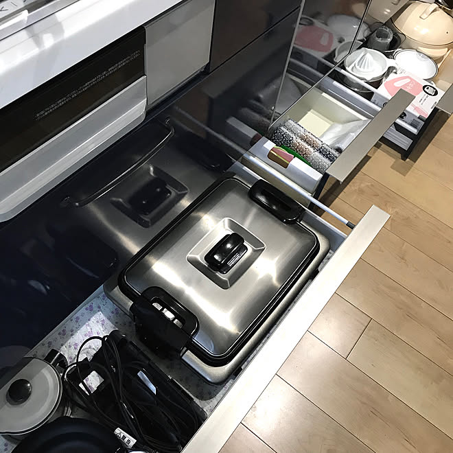 タイガー ホットプレート置き場 土鍋収納 ネイビー ラクシーナ収納 などのインテリア実例 19 04 18 18 51 01 Roomclip ルームクリップ タイガー ホットプレート置き場 土鍋収納 ネイビー ラクシーナ収納 などのインテリア実例 19 04 18 18 51 01 Roomclip ルームクリップ