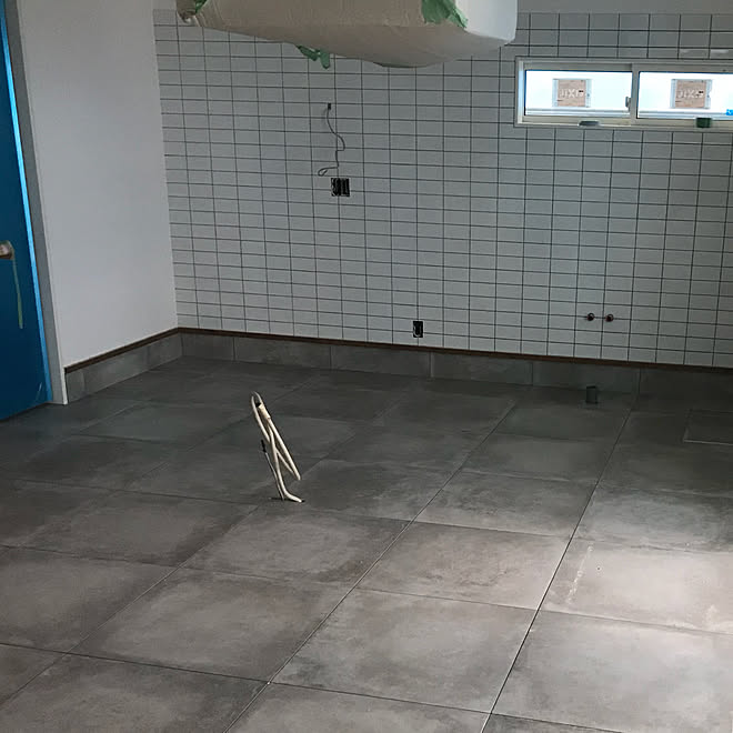 600角 キッチン 床タイル 建築中 レンジフード などのインテリア実例 17 10 22 07 43 Roomclip ルームクリップ 600角 キッチン 床タイル 建築中 レンジフード などのインテリア実例 17 10 22 07 43 Roomclip ルームクリップ
