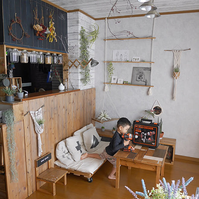 リビング ブラックアンドデッカー 観葉植物 100均diy 原状回復 などのインテリア実例 17 11 09 12 54 36 Roomclip ルームクリップ