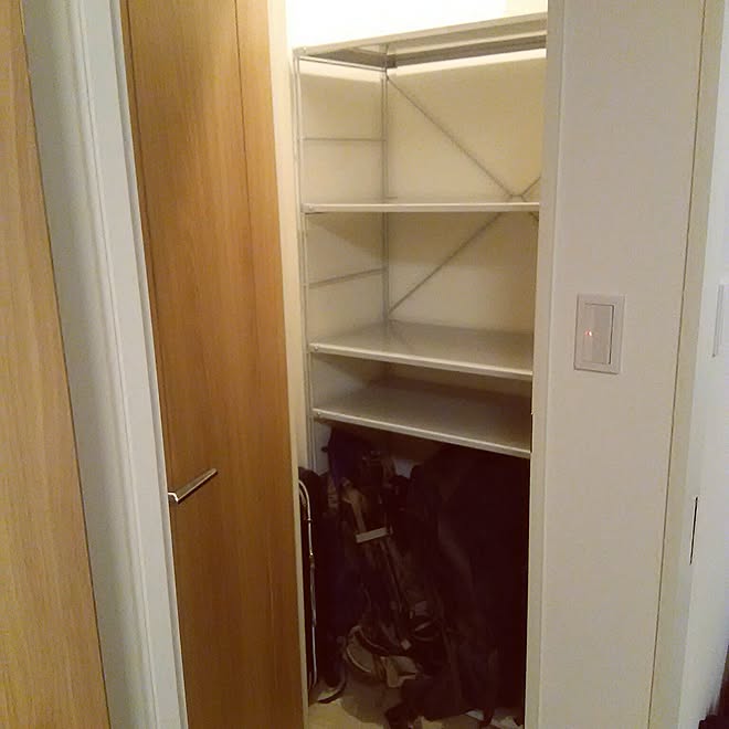 納戸 納戸収納 スチールシェルフ 登山用品 無印 などのインテリア実例 17 01 12 15 23 13 Roomclip ルームクリップ