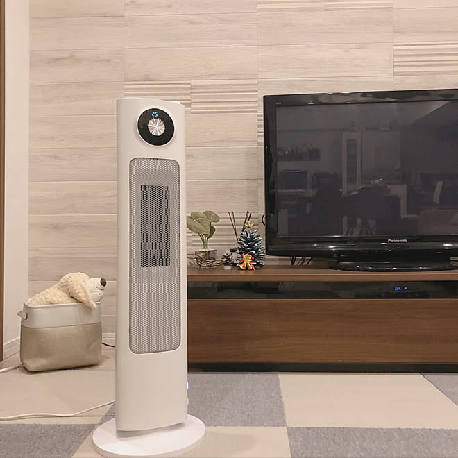 加湿機能付きセラミックヒーター/モダンデコ/新商品買ったよ!/いぬと暮らすのインテリア実例 - 2019-11-22 22:25:16