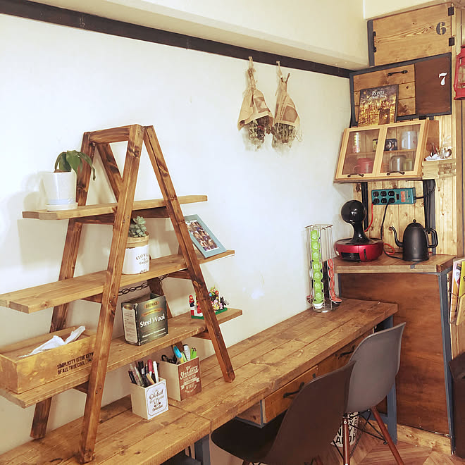 柱周りの棚DIY/カウンターテーブル DIY/カフェコーナー/ネスカフェドルチェ/中古マンション&hellip;などのインテリア実例 202006