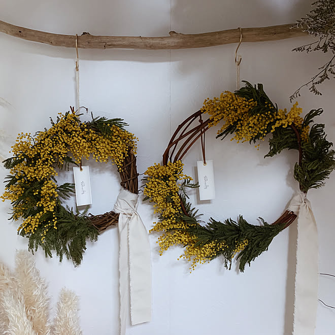 リース ドライフラワー 流木 アンティーク風 ミモザ などのインテリア実例 22 02 11 10 34 36 Roomclip ルームクリップ