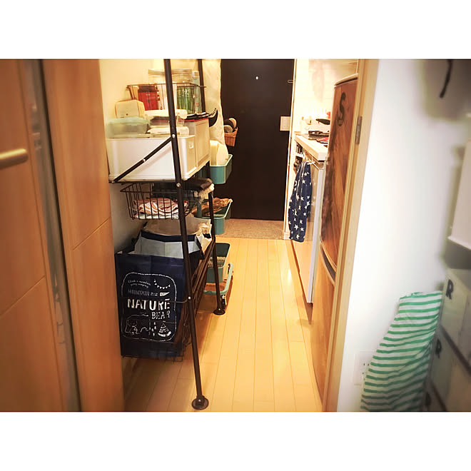 キッチン キッチンマットは敷きません 一人暮らし 3coins セリア などのインテリア実例 17 11 12 15 25 40 Roomclip ルームクリップ