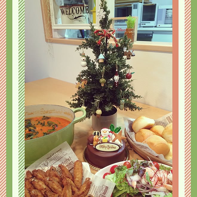 机 料理 コストコ クリスマス クリスマスツリー などのインテリア実例 16 12 25 19 44 12 Roomclip ルームクリップ