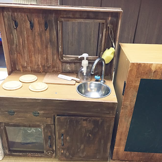 蛇口は本物 ままごとキッチンdiy 部屋全体 4年間の歴史 笑 いつもいいねありがとうございます などのインテリア実例 16 09 10 21 35 59 Roomclip ルームクリップ 蛇口は本物 ままごとキッチンdiy 部屋全体 4年間の歴史 笑 いつもいいねありがとうございます などのインテリア実例 16 09 10 21 35 59 Roomclip ルームクリップ