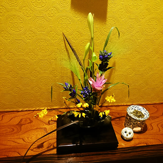 壁 天井 和室 床の間 生け花 茶香炉 などのインテリア実例 17 08 23 23 18 08 Roomclip ルームクリップ