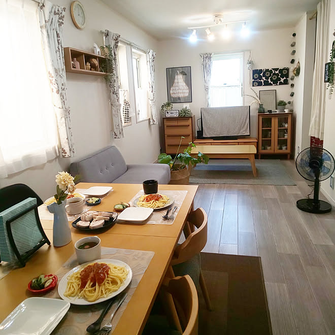 リビング 夏の模様替え ランチョンマット 夏仕様 シンプルにランチ などのインテリア実例 08 06 16 17 03 Roomclip ルームクリップ