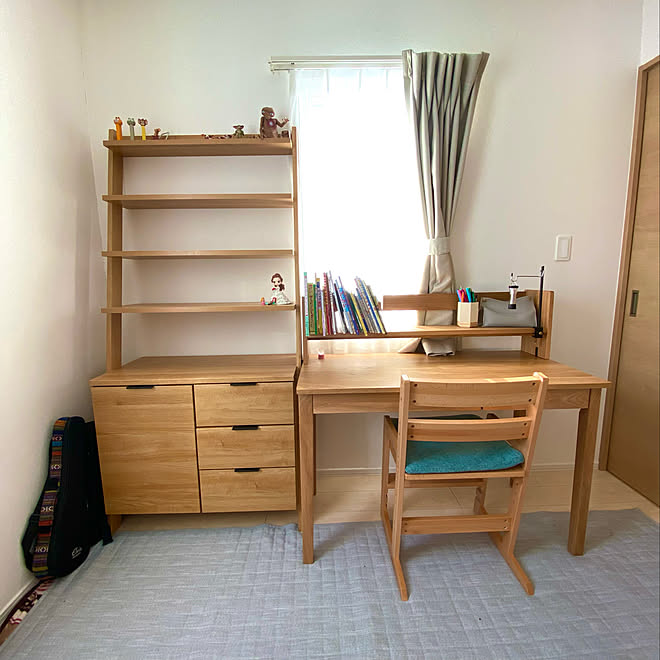 無印良品 机 学習机 子供部屋 シンプル などのインテリア実例 22 02 11 18 30 54 Roomclip ルームクリップ