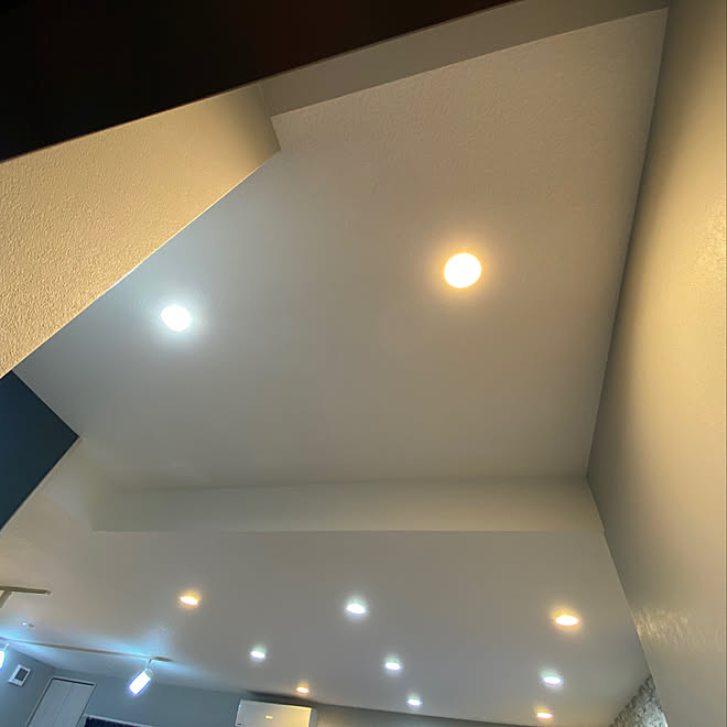ダウンライトled Ldk 壁 天井 ダウンライトバランス配置 Ledダウンライト などのインテリア実例 21 07 05 22 19 37 Roomclip ルームクリップ