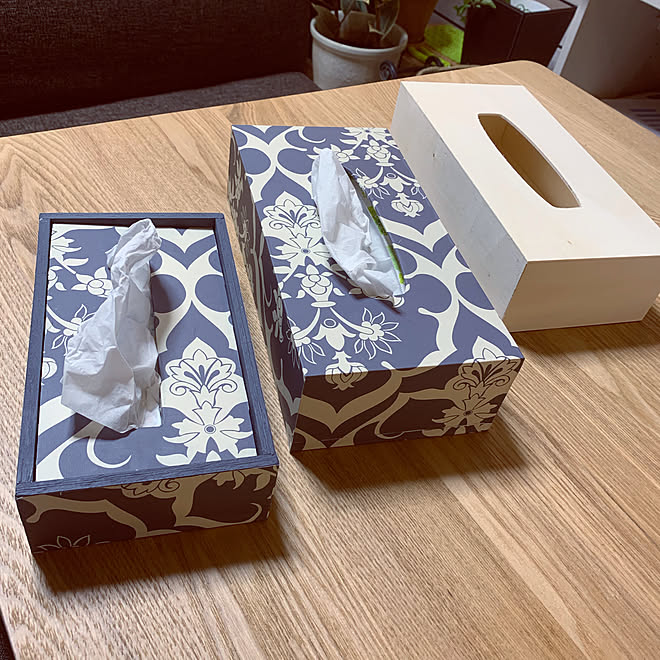 リメイクシート ティッシュケース 壁紙 ティッシュカバー セリア などのインテリア実例 19 07 13 15 16 40 Roomclip ルームクリップ