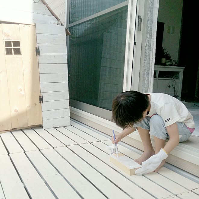 玄関 入り口 白が好き カインズホームのペンキ ウッドデッキdiy こどもと暮らす のインテリア実例 16 08 02 09 29 57 Roomclip ルームクリップ