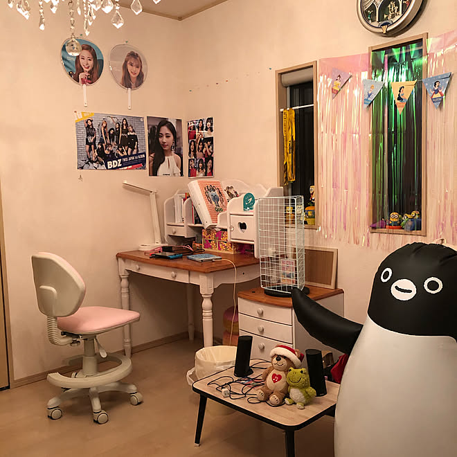 オタ部屋 勉強机 Suicaペンギン 子供部屋女の子 Twice などのインテリア実例 04 29 07 42 47 Roomclip ルームクリップ