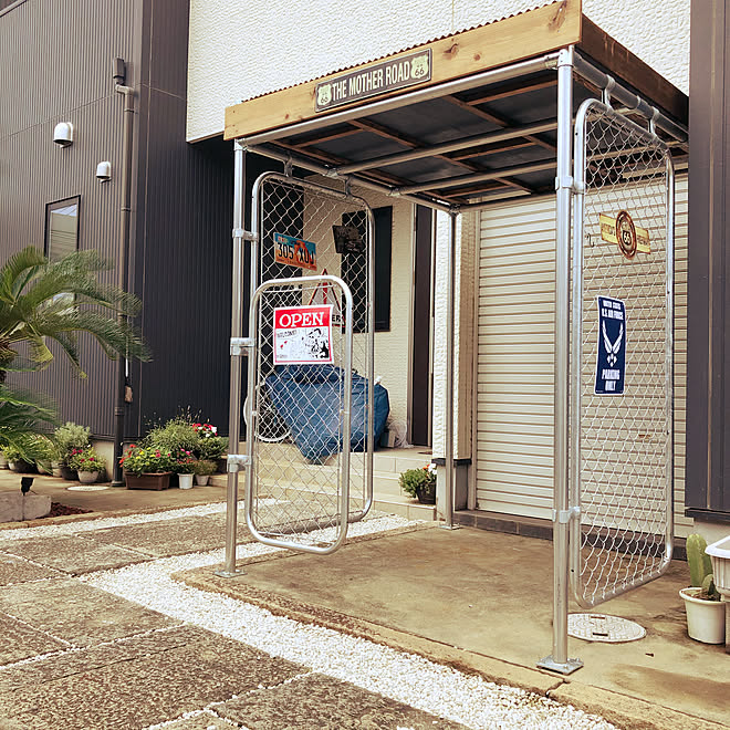 雨よけdiy 自転車置き場diy 子供と暮らす 世田谷ベース アメリカン好き などのインテリア実例 07 22 57 11 Roomclip ルームクリップ