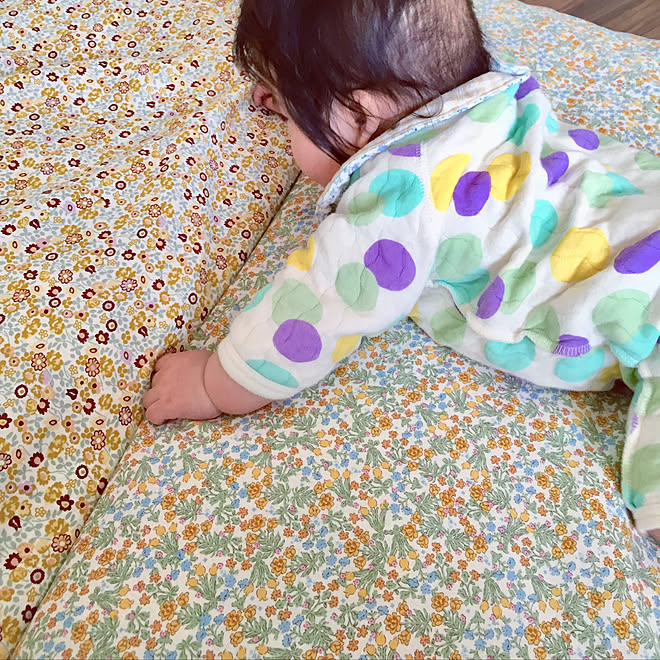 リビング ハンドメイド 長座布団カバー 花柄 赤ちゃんのいる部屋のインテリア実例 18 05 14 13 41 48 Roomclip ルームクリップ リビング ハンドメイド 長座布団カバー 花柄 赤ちゃんのいる部屋のインテリア実例 18 05 14 13 41 48 Roomclip ルームクリップ