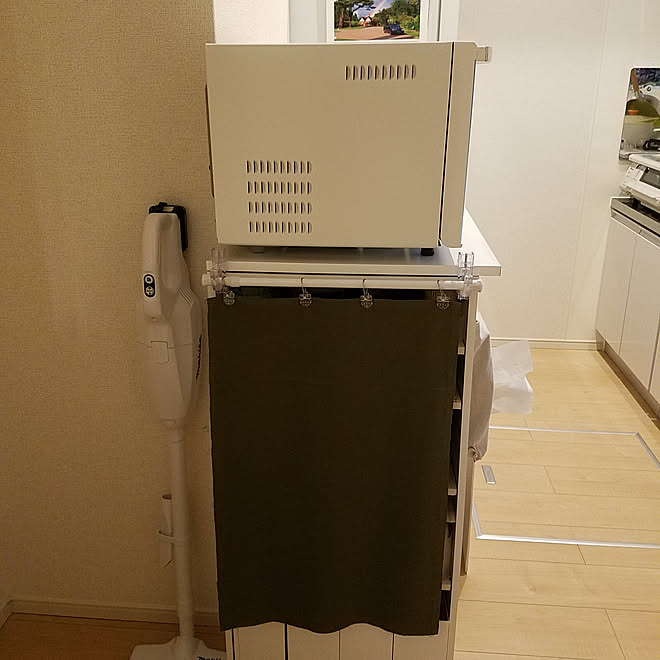 キッチン かもいフック つっぱり棒 カラーボックス 電子レンジ台 マキタ掃除機 などのインテリア実例 19 01 21 42 41 Roomclip ルームクリップ