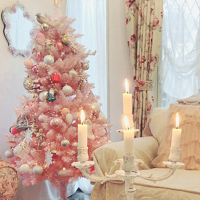 ムラノ ガラスミラー アンティークキャンドルスタンド クリスマス ピンクのクリスマスツリー ゆめかわいい などのインテリア実例 11 10 21 53 01 Roomclip ルームクリップ ムラノ ガラスミラー アンティークキャンドルスタンド クリスマス ピンクのクリスマスツリー ゆめかわいい などのインテリア実例 11 10 21 53 01 Roomclip ルームクリップ
