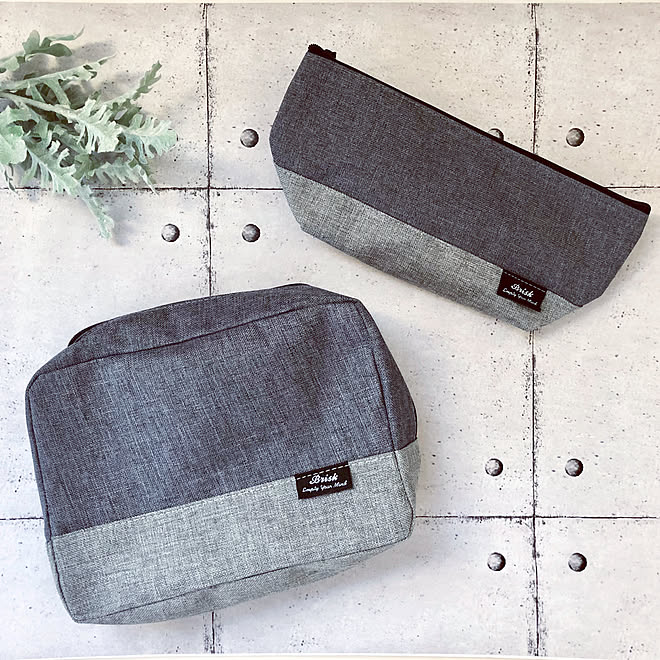 ポーチついつい買ってしまう 笑 ツートンカラー ポーチ 新商品買ったよ ダイソー などのインテリア実例 19 03 17 08 03 29 Roomclip ルームクリップ