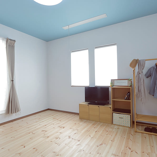 むくのゆか 床 水色の天井 寝室 ナチュラル などのインテリア実例 19 06 04 25 25 Roomclip ルームクリップ むくのゆか 床 水色の天井 寝室 ナチュラル などのインテリア実例 19 06 04 25 25 Roomclip ルームクリップ