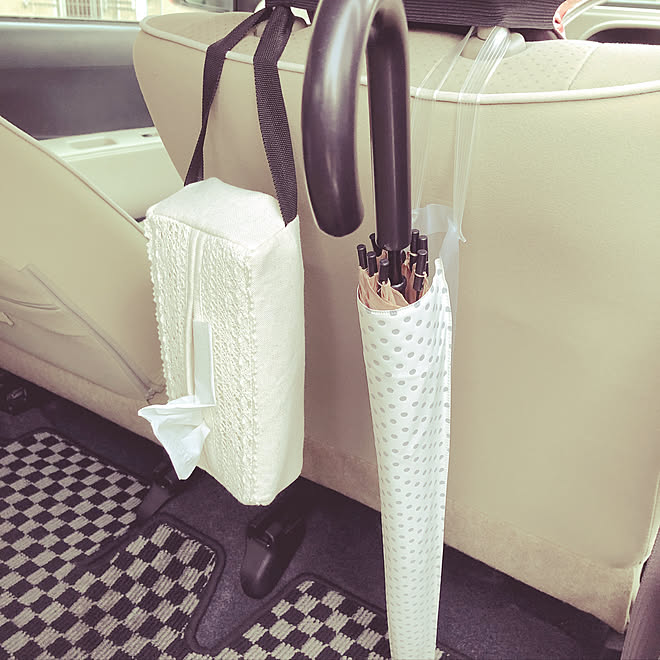 ﾃｨｯｼｭｶﾊﾞｰ Seria 車での傘収納 ｶﾃﾞｺ 車内ｲﾝﾃﾘｱ などのインテリア実例 19 10 23 16 56 24 Roomclip ルームクリップ