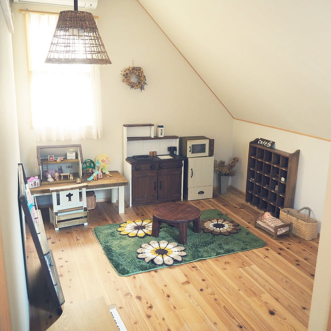 部屋全体 天井 子供部屋 三角屋根 勾配天井のインテリア実例 19 02 24 00 13 53 Roomclip ルームクリップ 部屋全体 天井 子供部屋 三角屋根 勾配天井のインテリア実例 19 02 24 00 13 53 Roomclip ルームクリップ