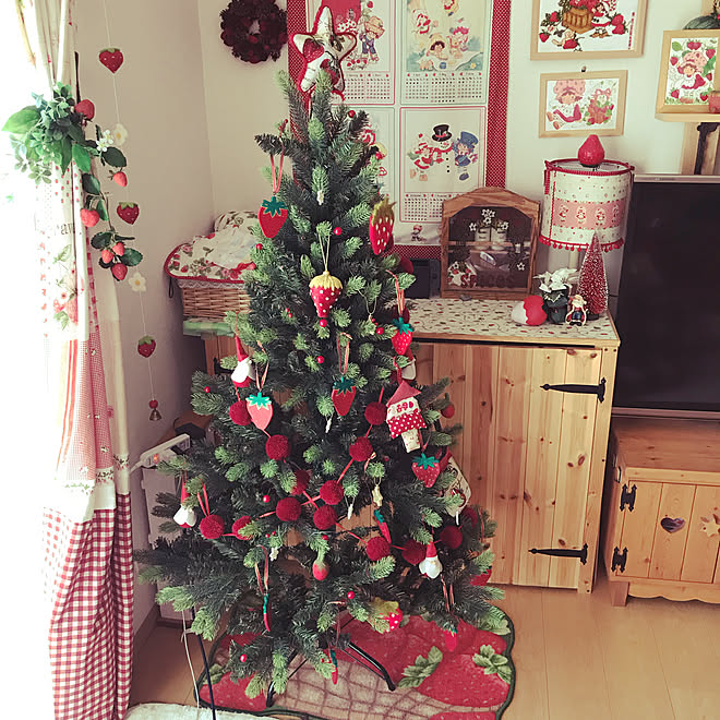 飾りはほぼハンドメイド クリスマス いちご 苺 部屋は苺で埋め尽くされてます などのインテリア実例 19 11 04 14 01 56 Roomclip ルームクリップ 飾りはほぼハンドメイド クリスマス いちご 苺 部屋は苺で埋め尽くされてます などのインテリア実例 19 11 04 14 01 56 Roomclip ルームクリップ