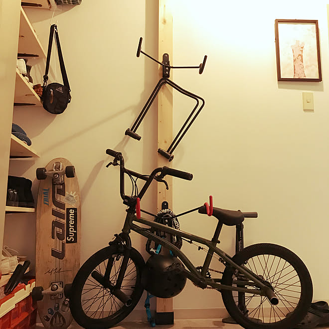 自転車 壁掛け diy