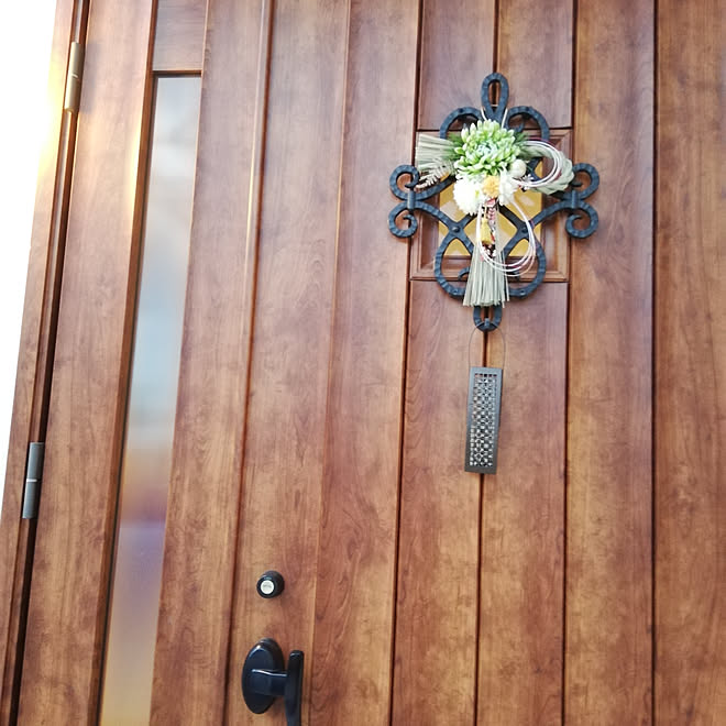 玄関 入り口 お正月 玄関ドア しめ縄 しめ縄飾り などのインテリア実例 19 12 27 41 54 Roomclip ルームクリップ