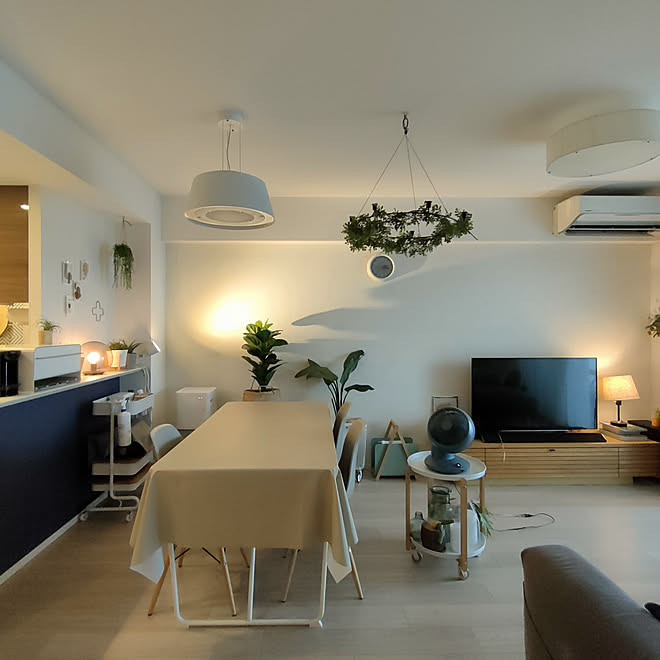 部屋全体 照明 リビングダイニング マンションインテリア マンション暮らし などのインテリア実例 22 08 04 14 51 41 Roomclip ルームクリップ