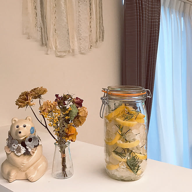 密封びん 果実酒ビン 北欧インテリア ドライフラワー しろくま貯金箱 などのインテリア実例 06 10 15 58 45 Roomclip ルームクリップ
