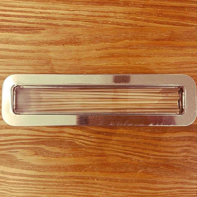 竹串いれ 竹串収納 モノトーン 白黒 白黒インテリア おうち時間 などのインテリア実例 21 01 12 18 00 59 Roomclip ルームクリップ