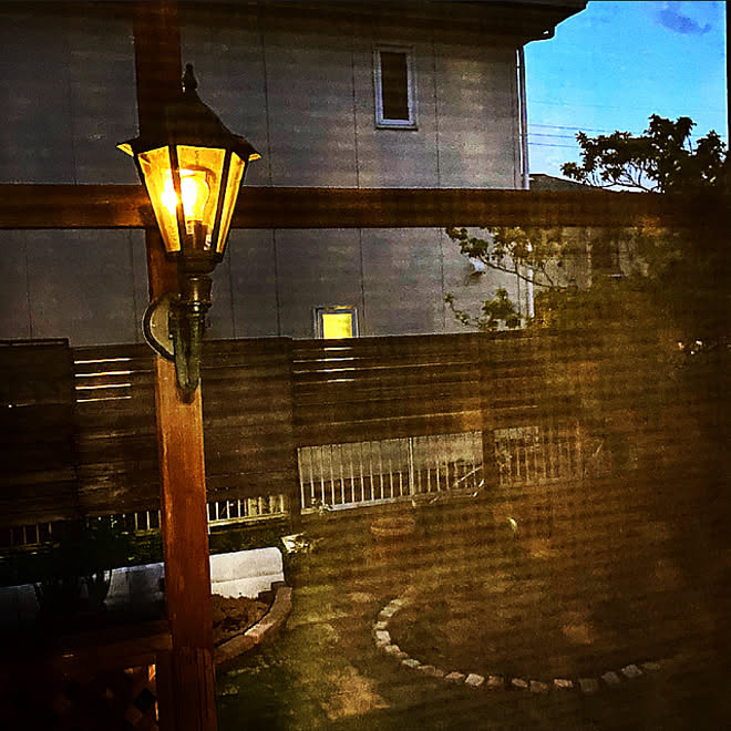 蜂スプレー 蚊取り線香 再利用 庭 ガーデンライト などのインテリア実例 21 05 30 22 40 11 Roomclip ルームクリップ