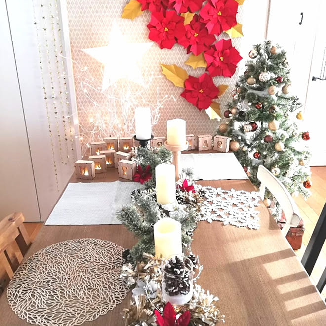 机 クリスマス テーブルコーディネート クリスマスディスプレイ ダイソー などのインテリア実例 09 11 13 46 21 Roomclip ルームクリップ
