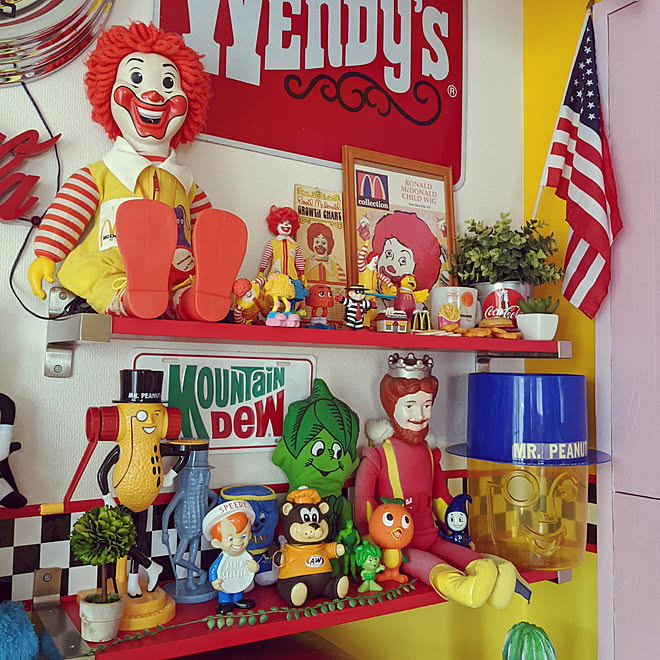 棚 カラフルな部屋 カラフルポップ アメキャラ マクドナルド などのインテリア実例 05 07 10 32 28 Roomclip ルームクリップ 棚 カラフルな部屋 カラフルポップ アメキャラ マクドナルド などのインテリア実例 05 07 10 32 28 Roomclip ルームクリップ
