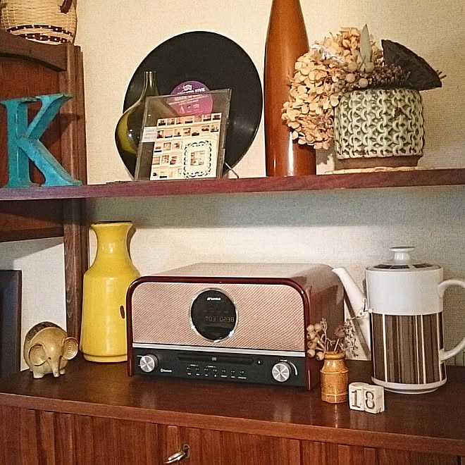 棚 Cdプレーヤー Cdプレイヤー レトロ アンティーク風 などのインテリア実例 17 09 17 14 50 39 Roomclip ルームクリップ
