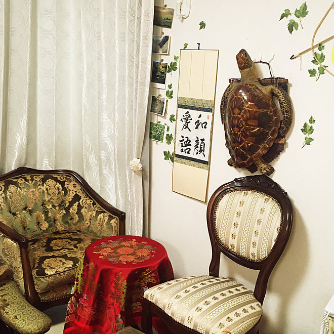 モダン モダンインテリア ロココ調家具 ロココ テーブルクロス などのインテリア実例 07 01 18 37 42 Roomclip ルームクリップ