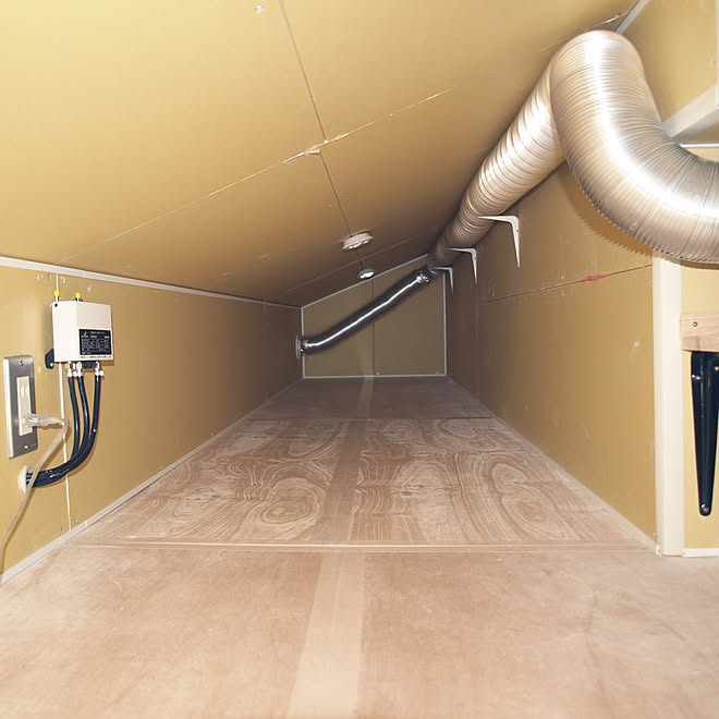 屋根裏換気扇 屋根裏部屋 屋根裏 屋根裏部屋diy Diy などのインテリア実例 18 10 12 07 29 05 Roomclip ルームクリップ