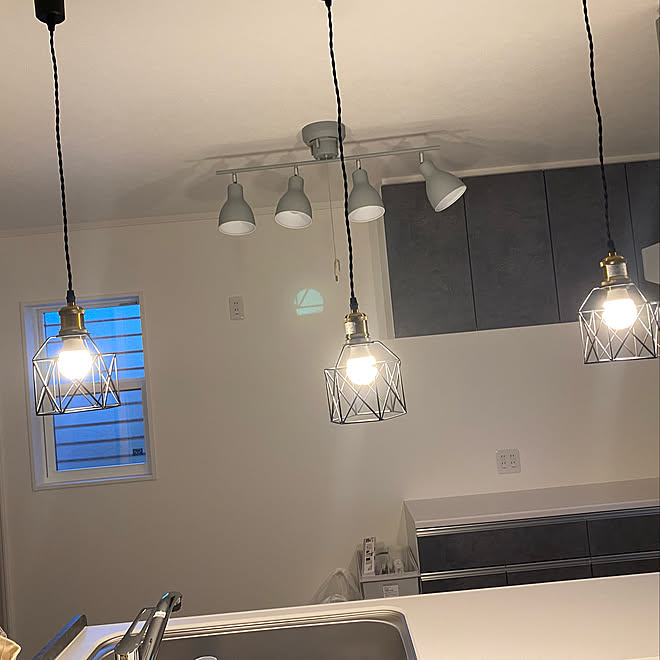 ペンダントライト キッチン照明 キッチン キッチンカウンター 新築 などのインテリア実例 22 10 18 10 30 05 Roomclip ルームクリップ