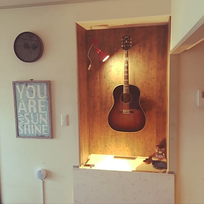 リビング 間接照明 飾り棚 Gibson ギター などのインテリア実例 16 08 10 19 16 36 Roomclip ルームクリップ