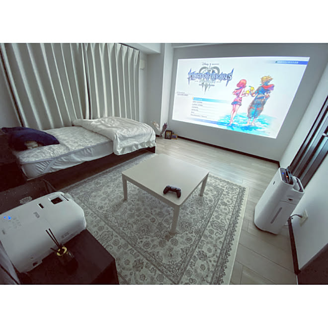 ホームシアター プロジェクターのある生活 プロジェクターのある部屋 プロジェクター 1k 8畳 などのインテリア実例 05 17 22 23 50 Roomclip ルームクリップ