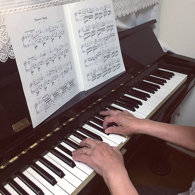 連投ごめんなさい ᵕ ᵕ おばあちゃんの演奏会 ピアノのインテリア実例 17 05 03 15 49 01 Roomclip ルームクリップ