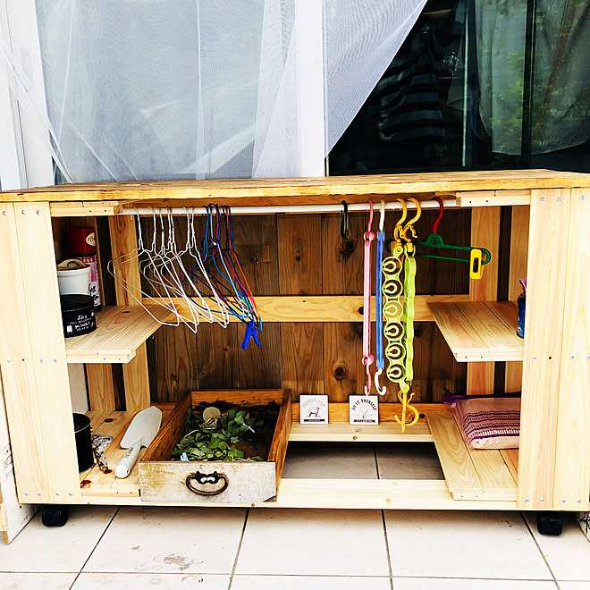 カウンターテーブル Diy 庭道具収納 洗濯物干し道具収納 コレ Diyしたよ こどもと暮らす などのインテリア実例 05 24 17 07 50 Roomclip ルームクリップ