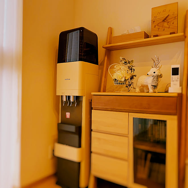 Amadana Amadana ウォーターサーバー ウォーターサーバー 収納棚 ナチュラル などのインテリア実例 19 10 29 16 18 46 Roomclip ルームクリップ