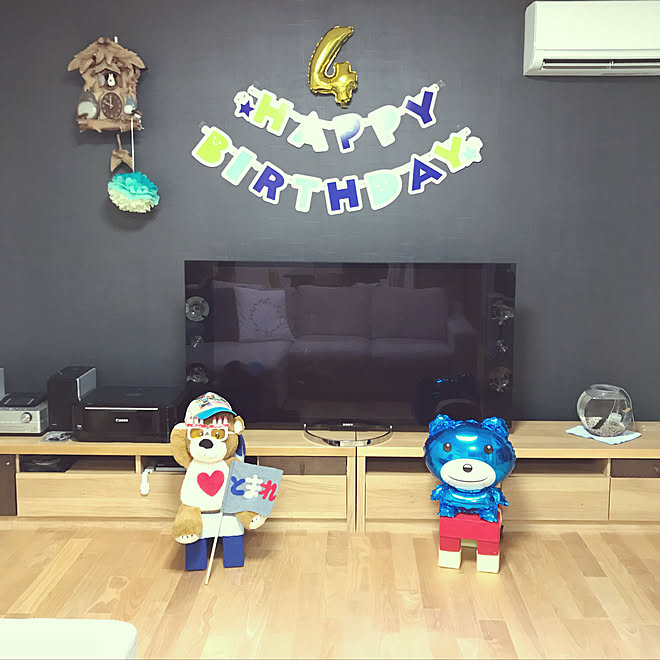 リビング 4歳息子 トトロの時計 誕生日飾り付け テレビ55ｲﾝﾁ などのインテリア実例 18 08 25 21 24 37 Roomclip ルームクリップ