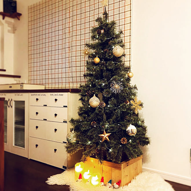 ムートンラグ アルザスツリー ツリー出しました Ledキャンドル クリスマスツリー などのインテリア実例 11 24 08 31 12 Roomclip ルームクリップ