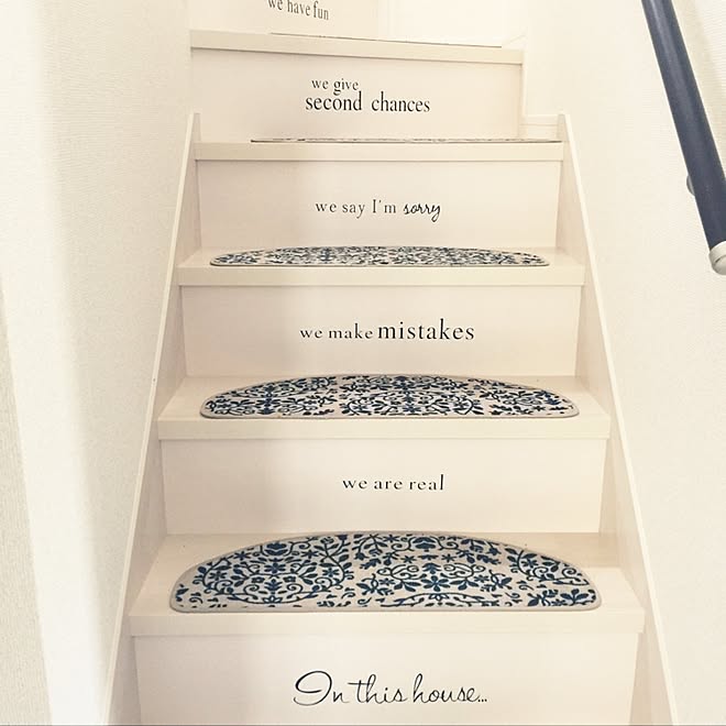 玄関 入り口 英字 ウォールステッカー 滑り止めマット 階段のインテリア実例 17 04 25 12 32 01 Roomclip ルームクリップ